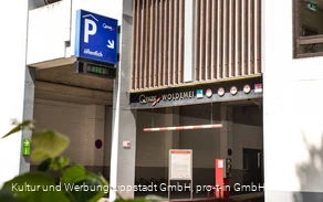 Parkhaus_Woldemei_(c) KWL Kultur und Werbung Lippstadt GmbH Pro-t-in GmbH (1).jpg