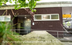 Öffentliche_Toilette_Bahnhof_Lippstadt_(c) KWL Kultur und Werbung Lippstadt GmbH Pro-t-in GmbH (2).jpg