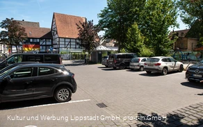 Parkplatz_Poststraße_(c) KWL Kultur und Werbung Lippstadt GmbH Pro-t-in GmbH (1).jpg