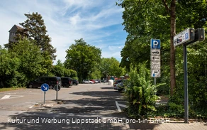 Parkplatz_Stadthaus_(c) KWL Kultur und Werbung Lippstadt GmbH Pro-t-in GmbH.jpg
