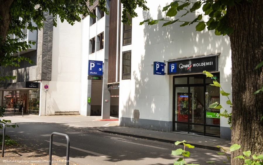 Parkhaus_Woldemei_(c) KWL Kultur und Werbung Lippstadt GmbH Pro-t-in GmbH (2).jpg