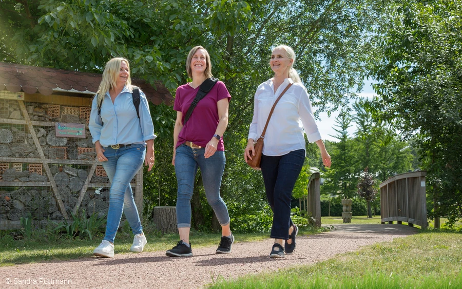 Spaziergängerinnen © Sandra Püttmann.jpg