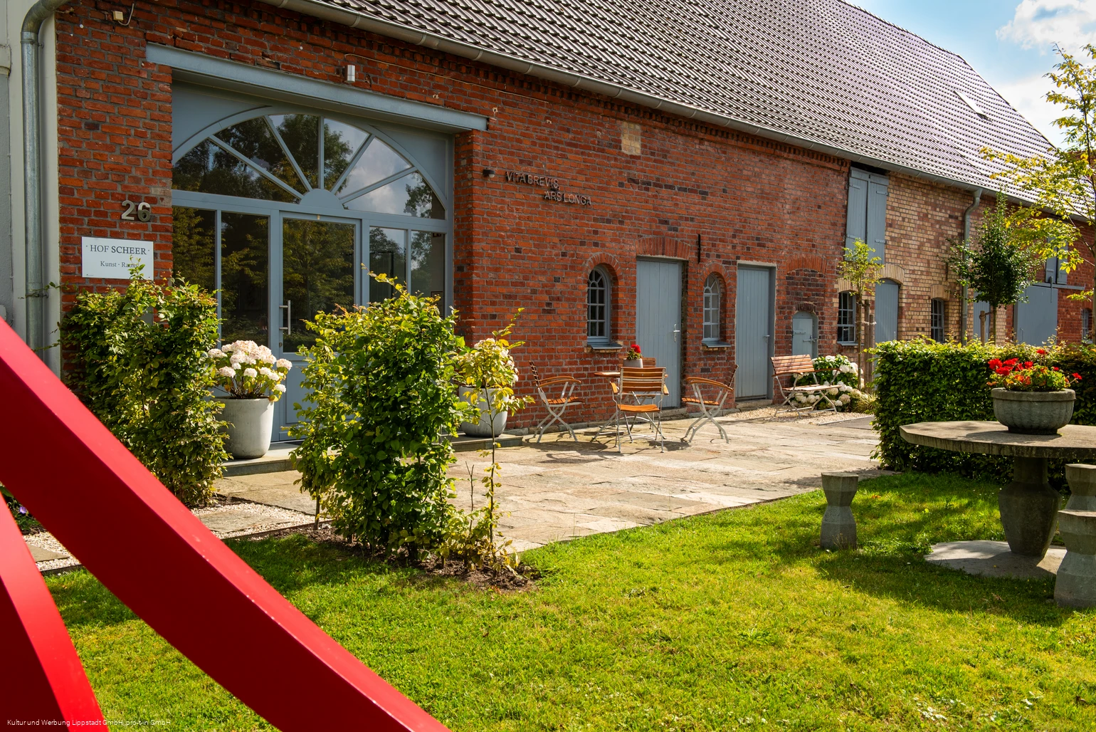 Galerie Hof Scheer (c) KWL Kultur und Werbung Lippstadt GmbH Pro-t-in GmbH (1).jpg Galerie Hof Scheer (c) KWL Kultur und Werbung Lippstadt GmbH Pro-t-in GmbH (1).jpg