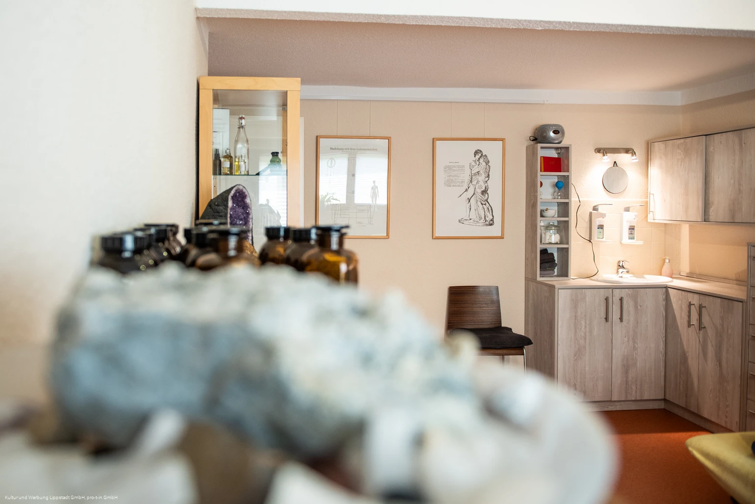 Naturheilpraxis Holtdirk (c) KWL Kultur und Werbung Lippstadt GmbH Pro-t-in GmbH (2).jpg Naturheilpraxis Holtdirk (c) KWL Kultur und Werbung Lippstadt GmbH Pro-t-in GmbH (2).jpg